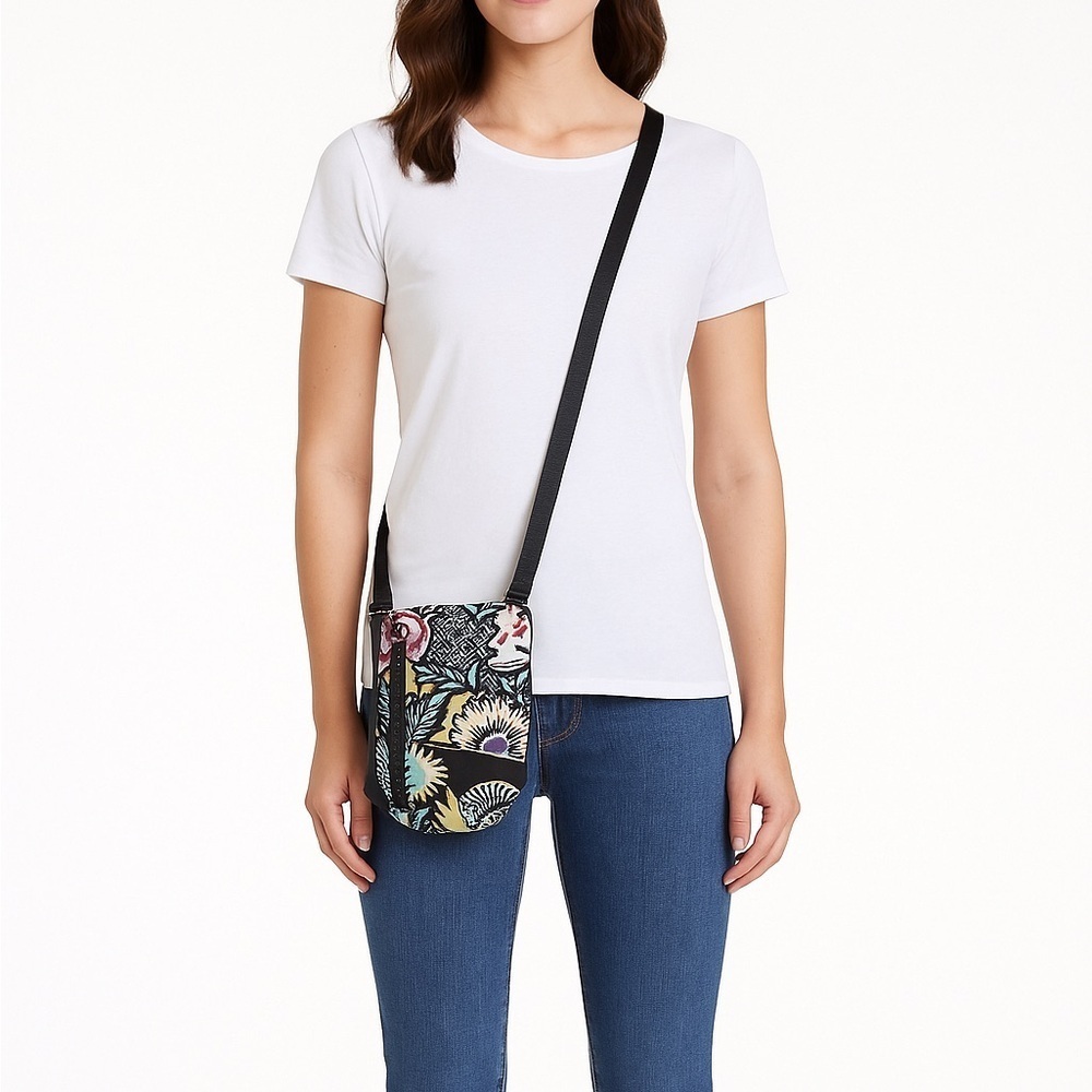 Vera Bradley Lighten Up Water Bottle Crossbody – Kaui Floral – NWT